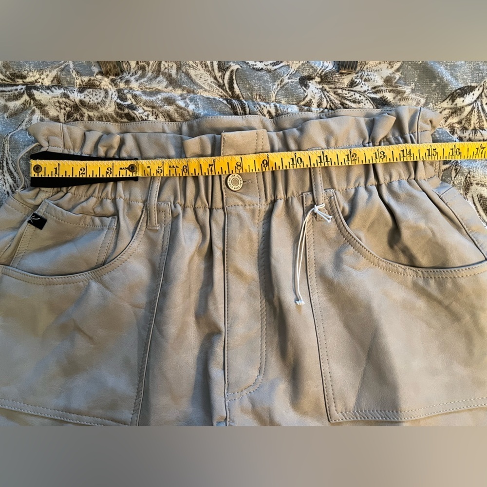NWT KanCan Percy Paperbag‎ Ultra High Rise Shorts Grey Cream size XL - Picture 10 of 12